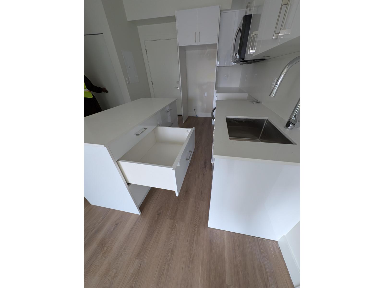 502 15739 Fraser Highway, Surrey, British Columbia  V4N 1G9 - Photo 6 - R3081883