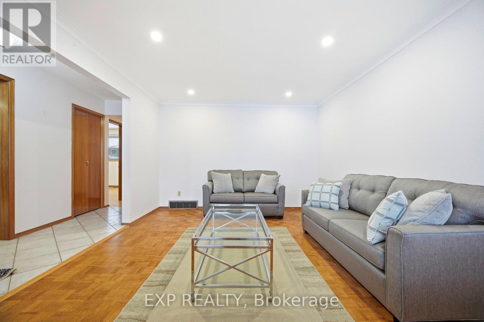 27 Palermo Crescent W, Guelph, Ontario  N1E 2J8 - Photo 11 - X12719408