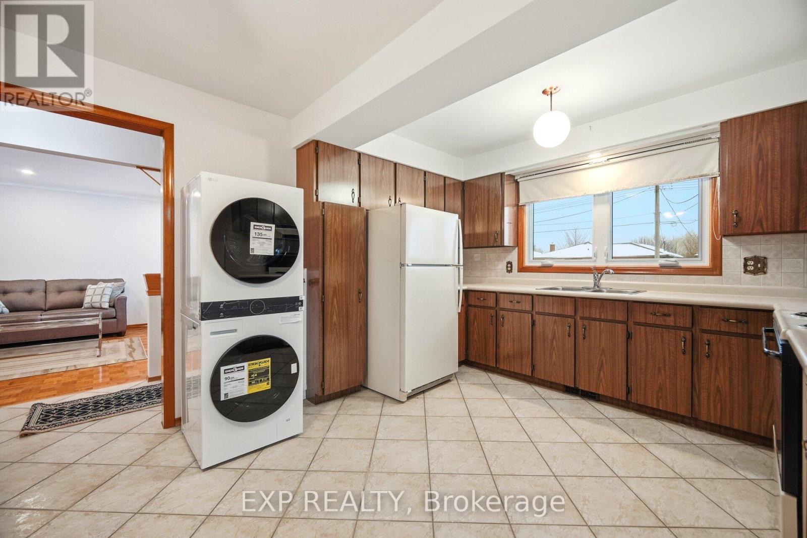 27 Palermo Crescent W, Guelph, Ontario  N1E 2J8 - Photo 17 - X12719408