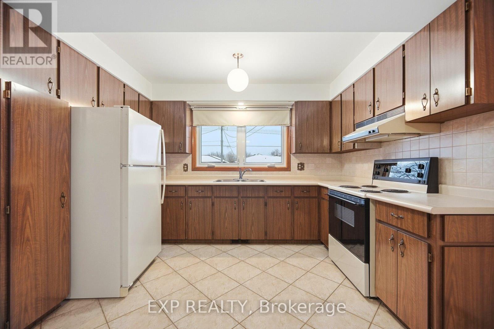 27 Palermo Crescent W, Guelph, Ontario  N1E 2J8 - Photo 19 - X12719408