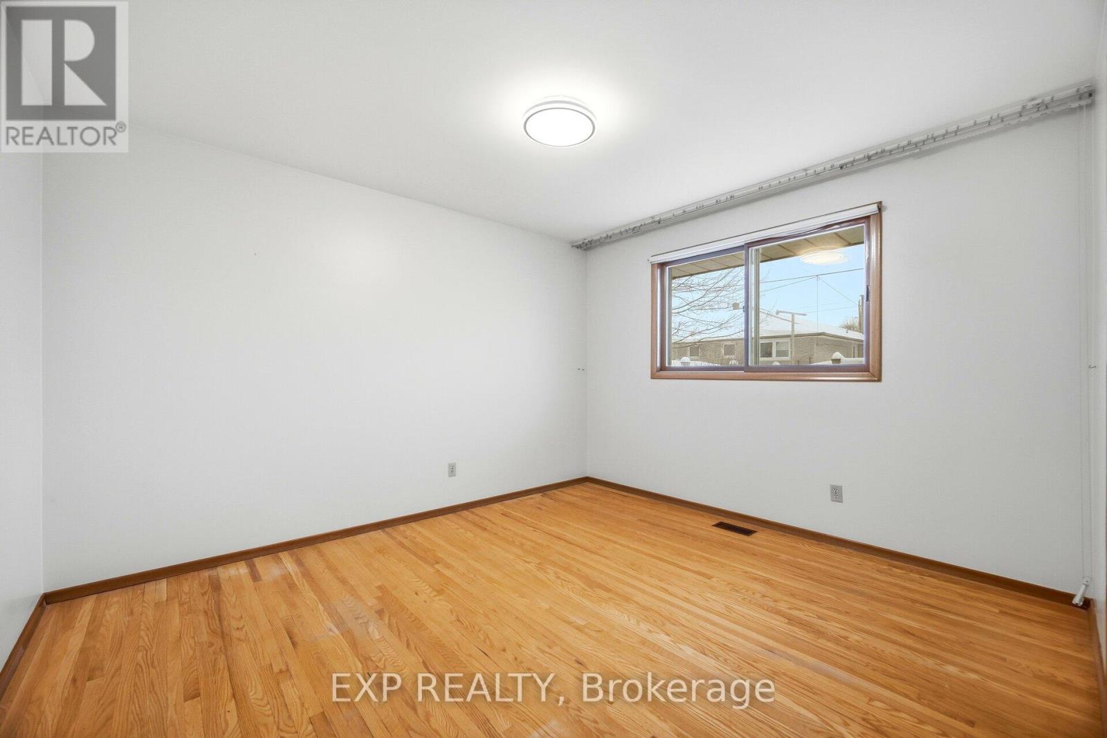 27 Palermo Crescent W, Guelph, Ontario  N1E 2J8 - Photo 22 - X12719408