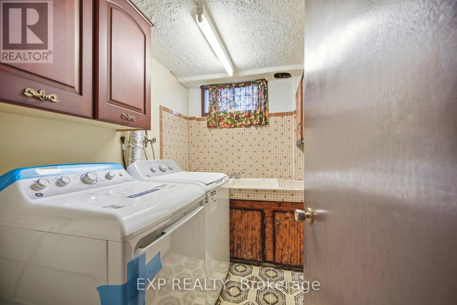 27 Palermo Crescent W, Guelph, Ontario  N1E 2J8 - Photo 48 - X12719408