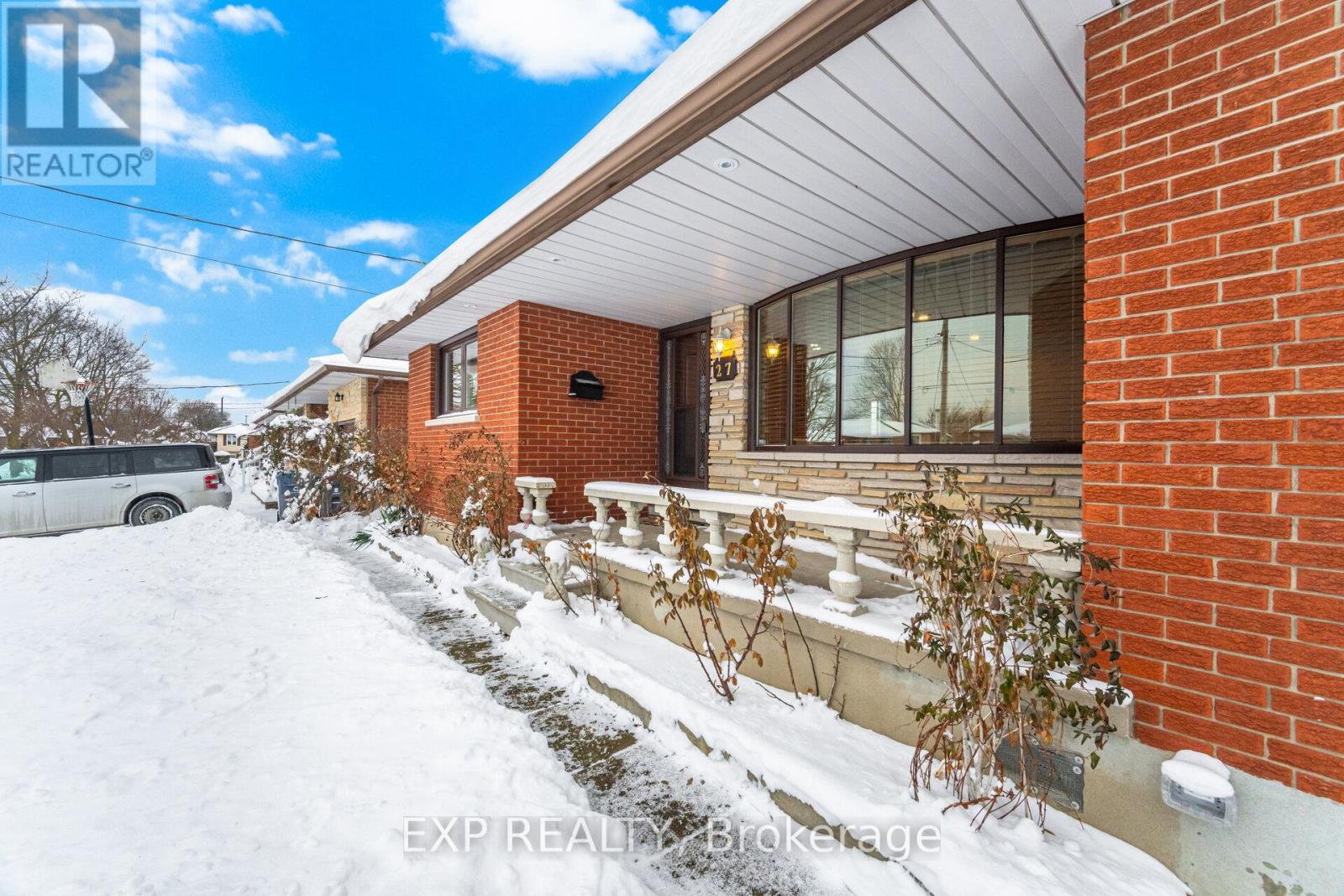 27 Palermo Crescent W, Guelph, Ontario  N1E 2J8 - Photo 6 - X12719408