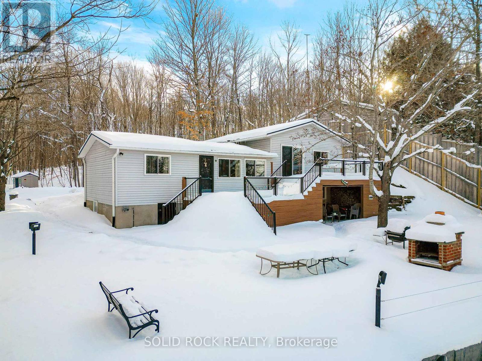 14 Lower Lake Lane, Frontenac, Ontario K0H 1T0 - Photo 1 - X12719452