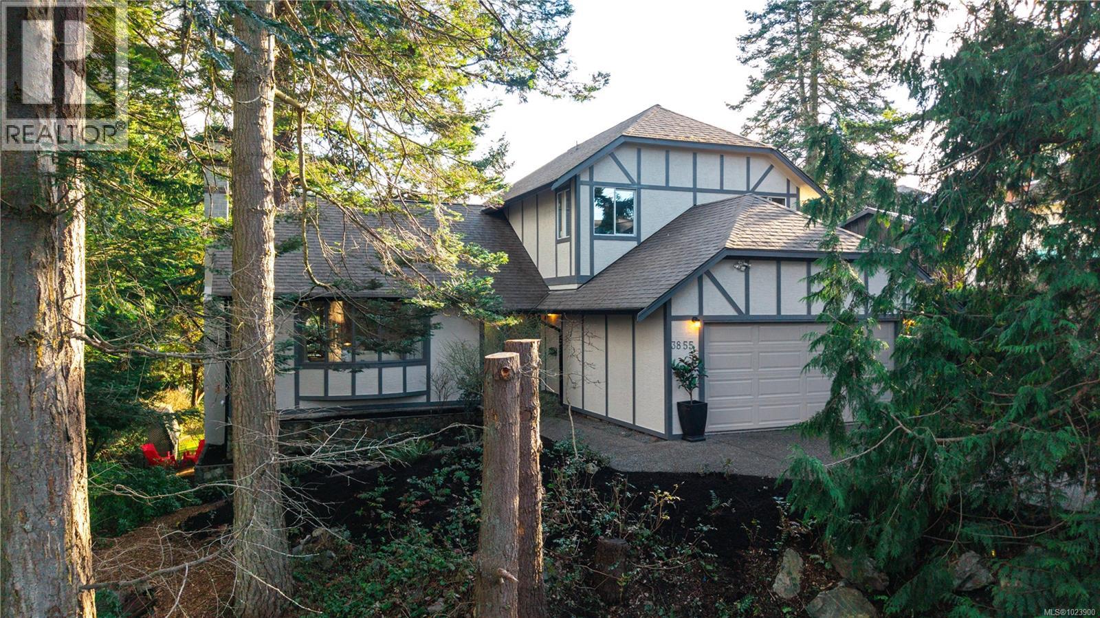 3855 Haro Rd, Saanich, British Columbia