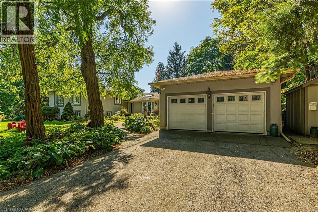 5590 Blind Line, Burlington, Ontario  L7P 0B2 - Photo 2 - 40775576