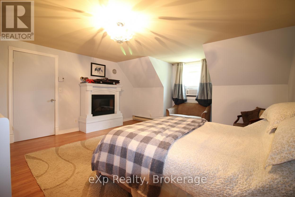 683005 Chatsworth Road 24 Road, Chatsworth, Ontario  N0H 2V0 - Photo 11 - X12407865