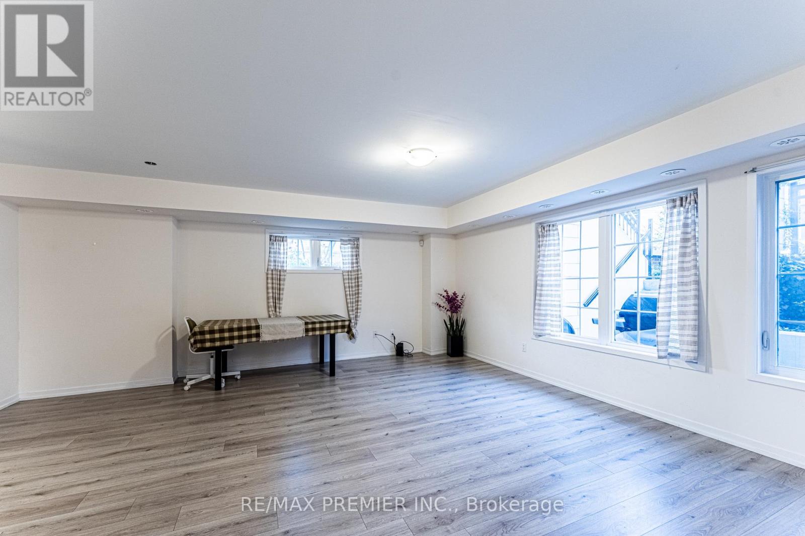 B02 - 26 Bruce Street, Vaughan, Ontario  L4L 1J4 - Photo 3 - N12719458