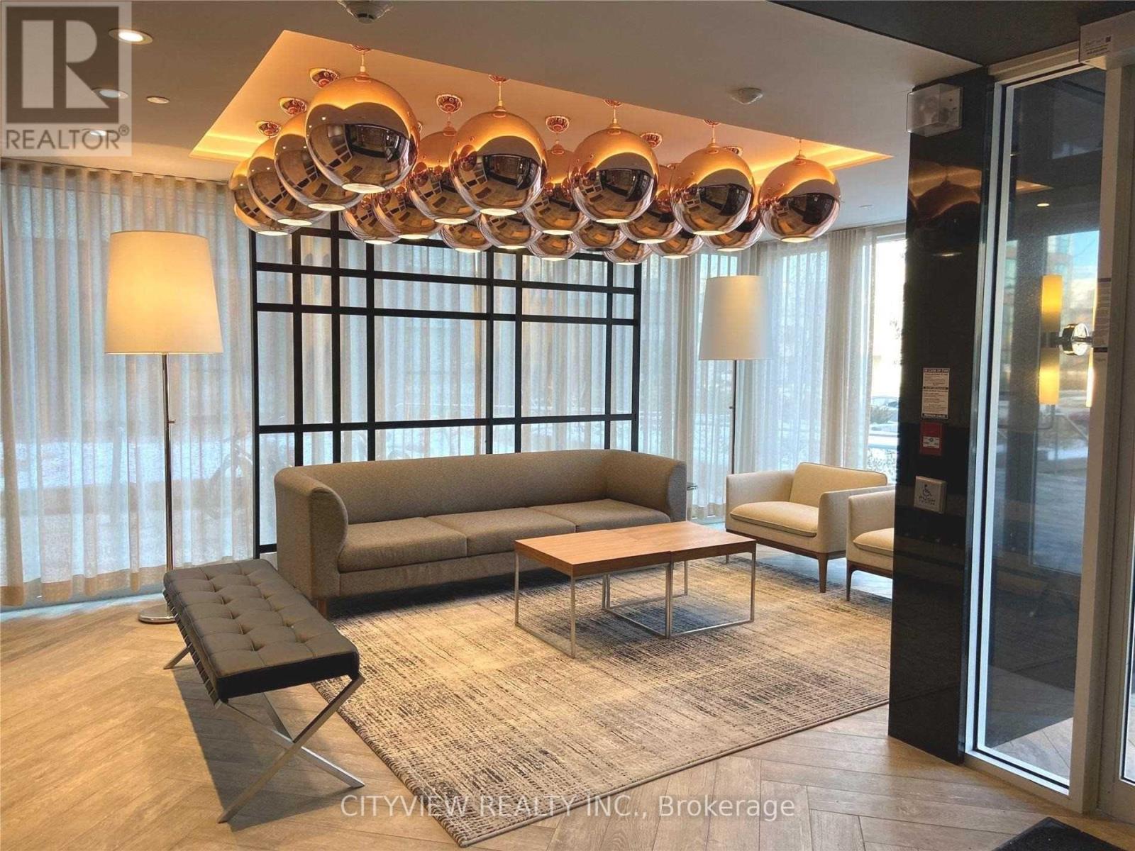 101 - 150 Sabina Drive, Oakville, Ontario  L6H 7C3 - Photo 11 - W12719464