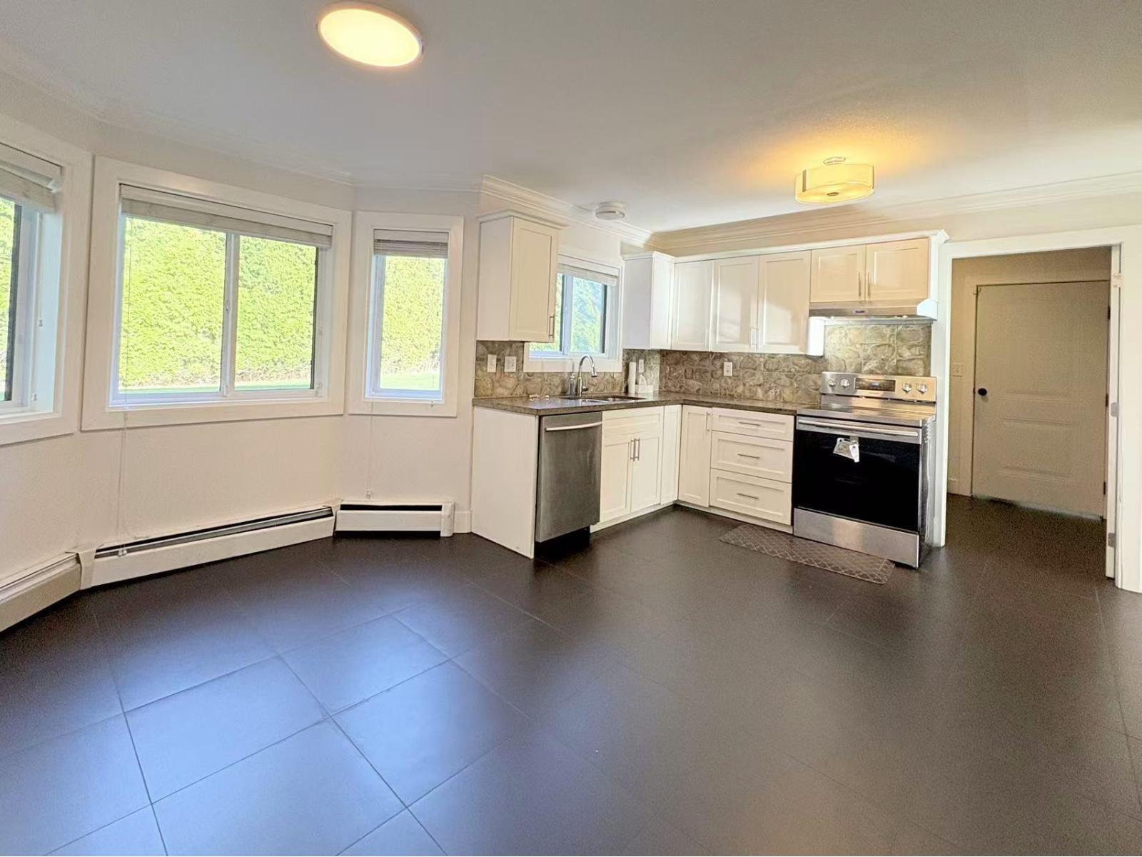 15555 38a Avenue, Surrey, British Columbia  V3Z 0G7 - Photo 9 - R3080396