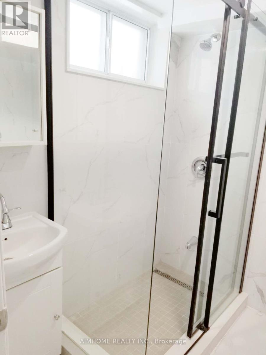 28 Castle Harbour Lane W, Markham, Ontario  L3T 3A2 - Photo 8 - N12715812