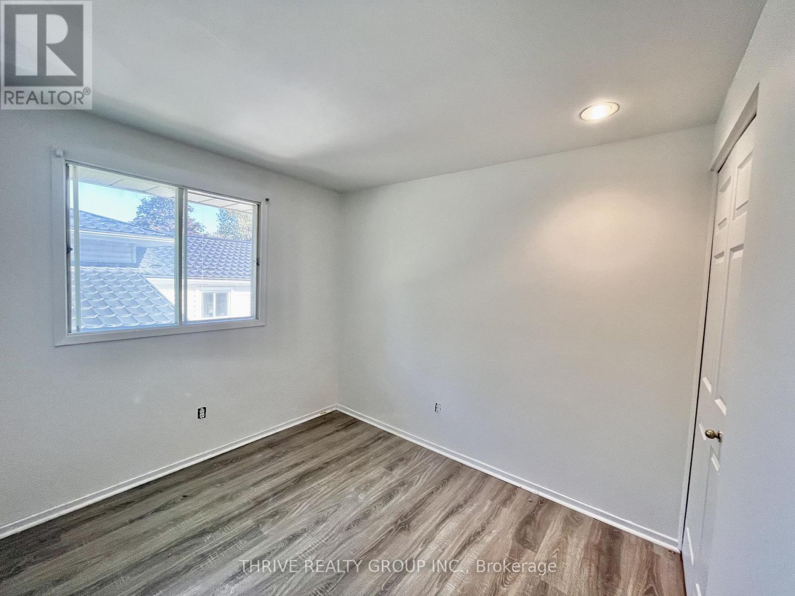 1 - 120 Hawthorne Road, London North, Ontario  N6G 2W8 - Photo 9 - X12719484