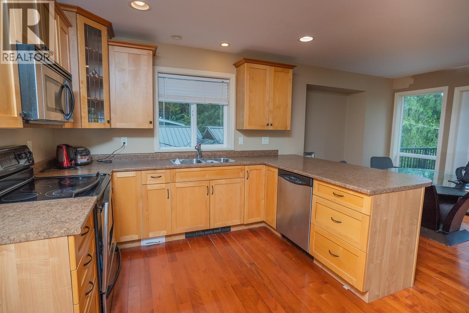 5886 Sandy Hook Road, Sechelt, British Columbia  V7Z 0P4 - Photo 12 - R3082187