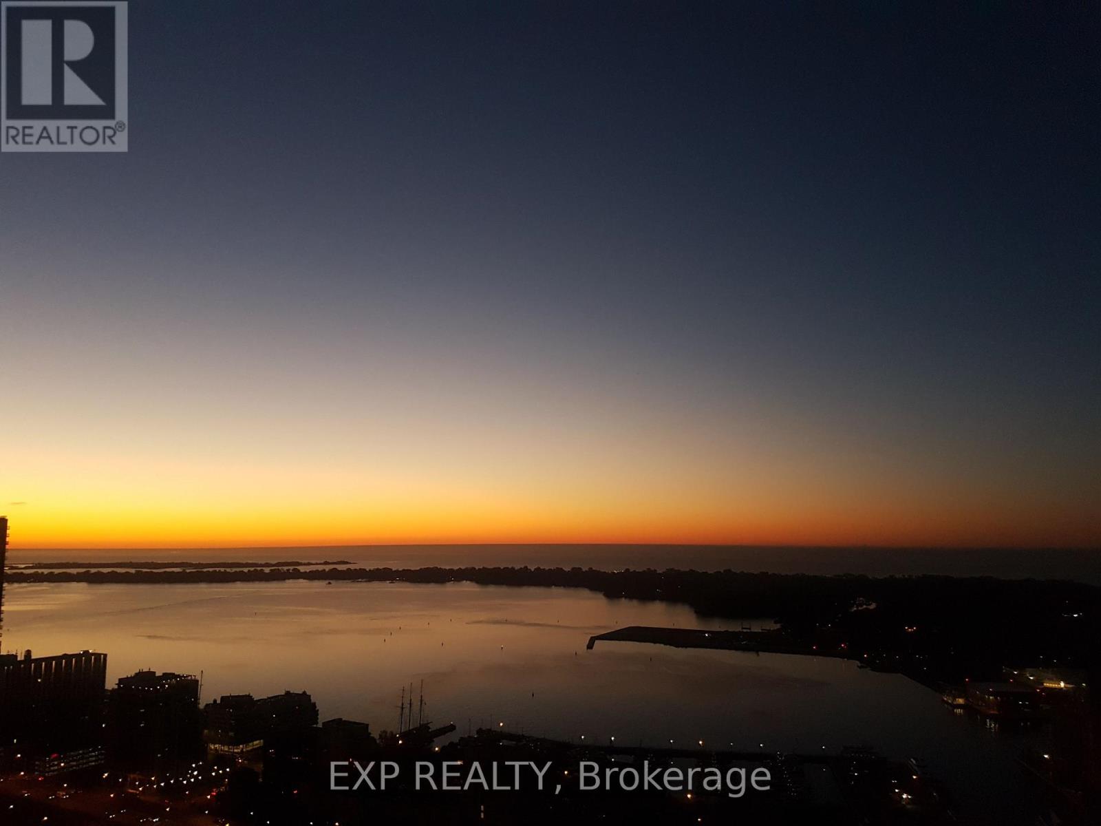 4809 - 21 Iceboat Terrace, Toronto, Ontario  M5V 4A9 - Photo 9 - C12719478