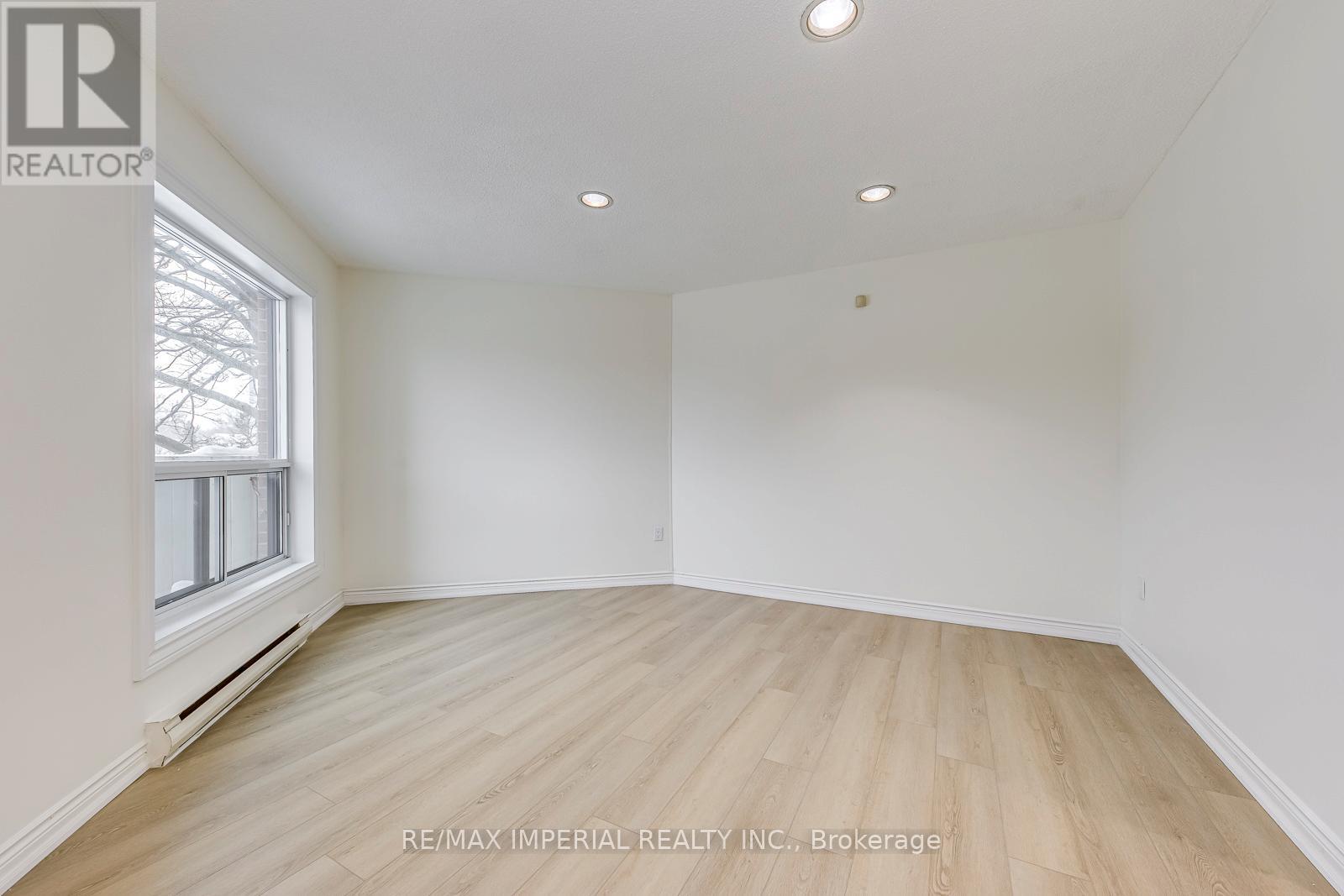 24 - 2035 South Millway Drive, Mississauga, Ontario  L5L 1R7 - Photo 15 - W12719476