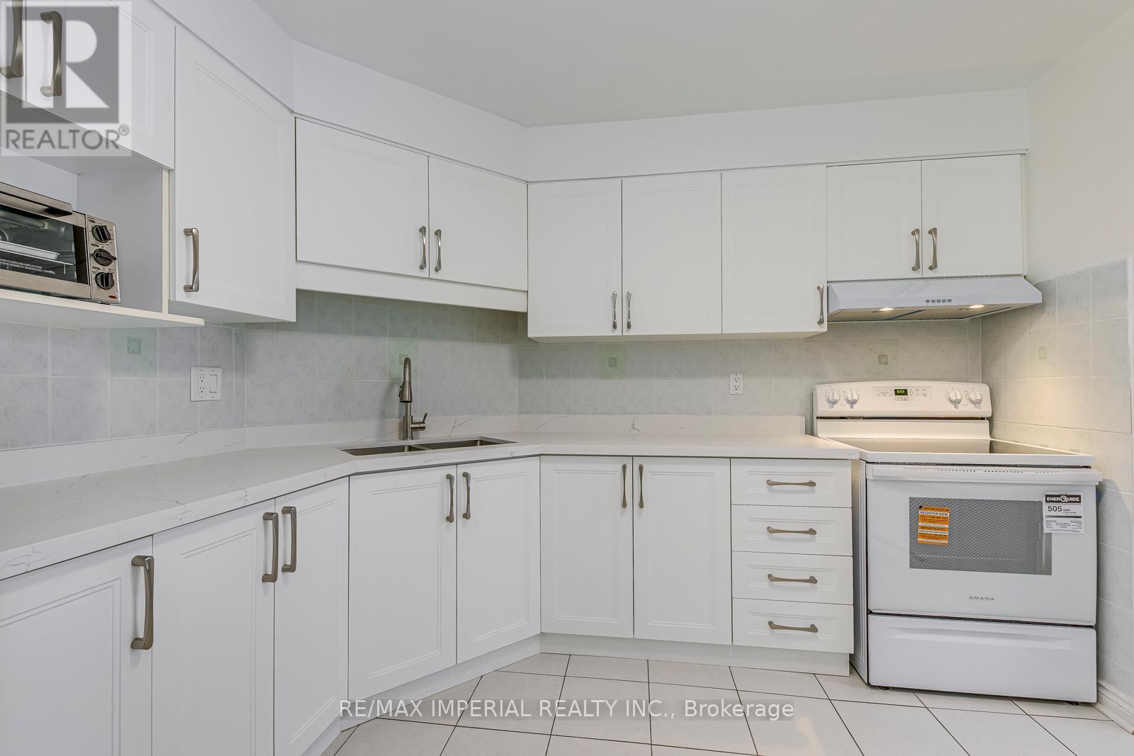 24 - 2035 South Millway Drive, Mississauga, Ontario  L5L 1R7 - Photo 8 - W12719476