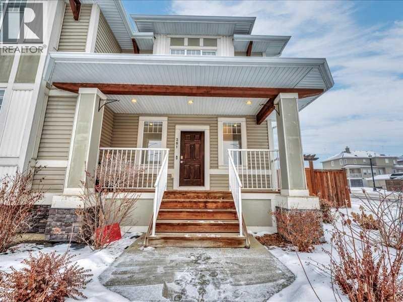 201 Rainbow Falls Glen, Chestermere, Alberta  T1X 0S6 - Photo 5 - A2274370