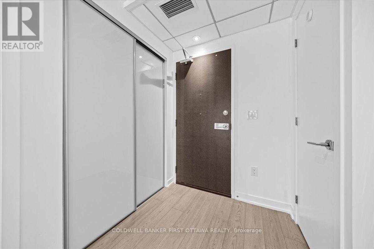 906 - 199 Slater Street, Ottawa, Ontario  K1P 0C8 - Photo 2 - X12719516