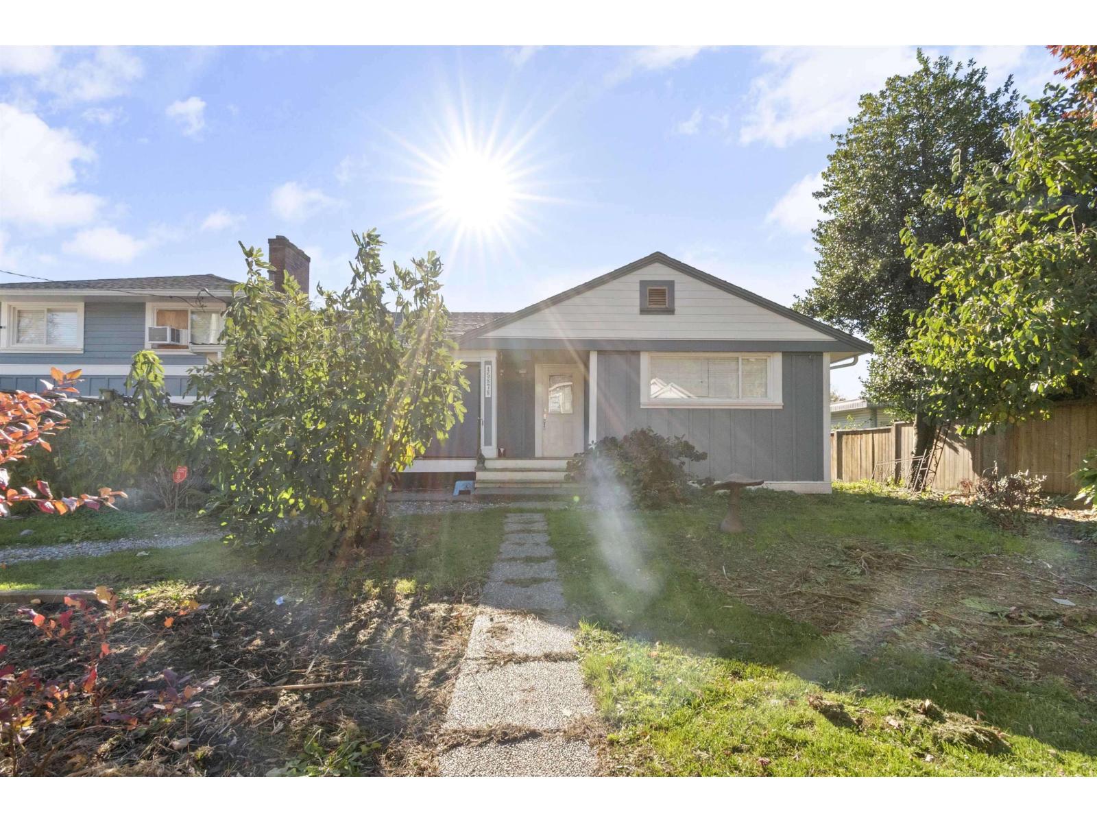 45878 Berkeley Avenue, Chilliwack Proper West, Chilliwack, British Columbia  V2P 3N2 - Photo 2 - R3079365