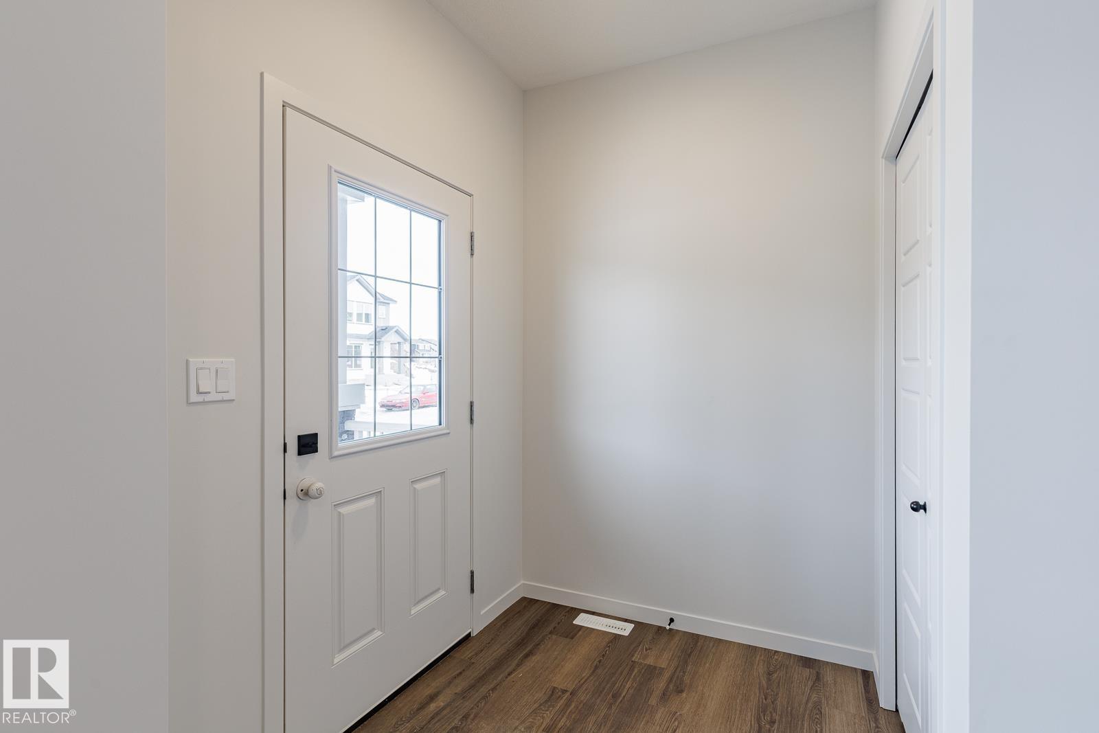 6237 175a Av Nw, Edmonton, Alberta  T5Y 4H3 - Photo 4 - E4470709