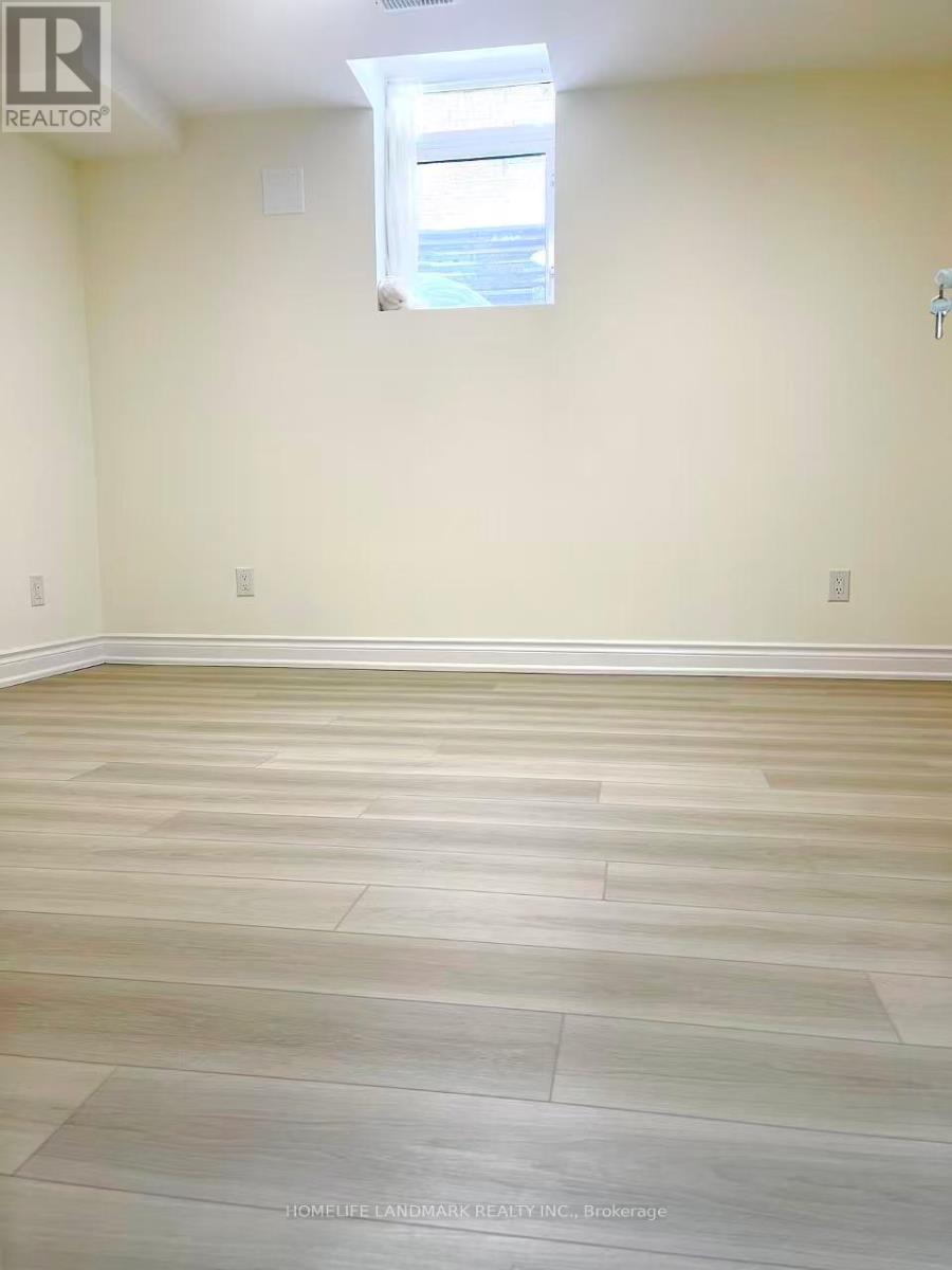 252 Borealis Avenue, Aurora, Ontario  L4G 7V9 - Photo 5 - N12562184