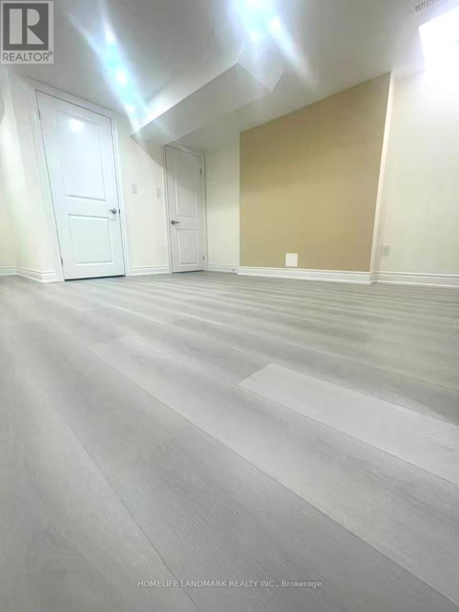 252 Borealis Avenue, Aurora, Ontario  L4G 7V9 - Photo 6 - N12562184