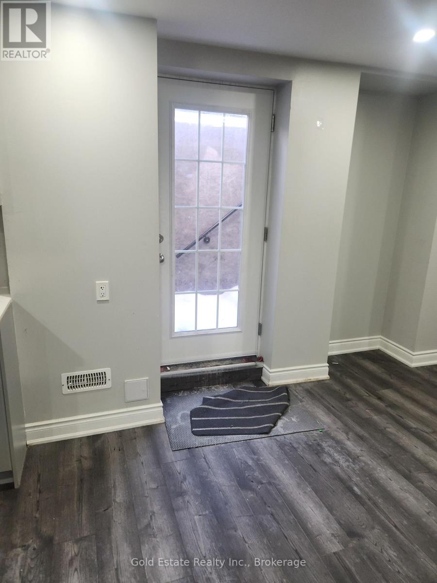 34 Pinestaff Road, Brampton, Ontario  L6P 3Y2 - Photo 4 - W12719488