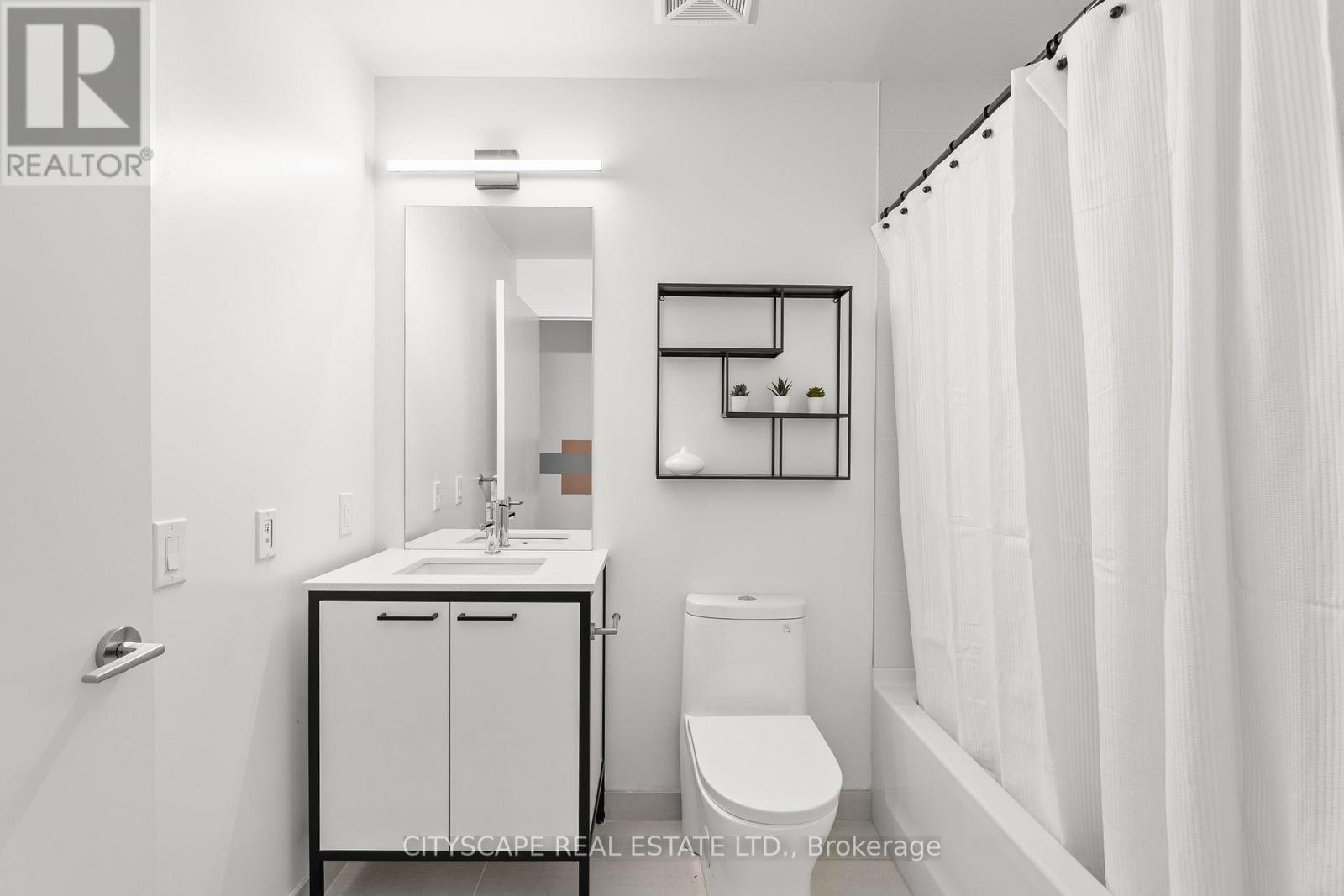 911 - 1808 St. Clair Avenue W, Toronto, Ontario  M6N 0C1 - Photo 10 - W12719510