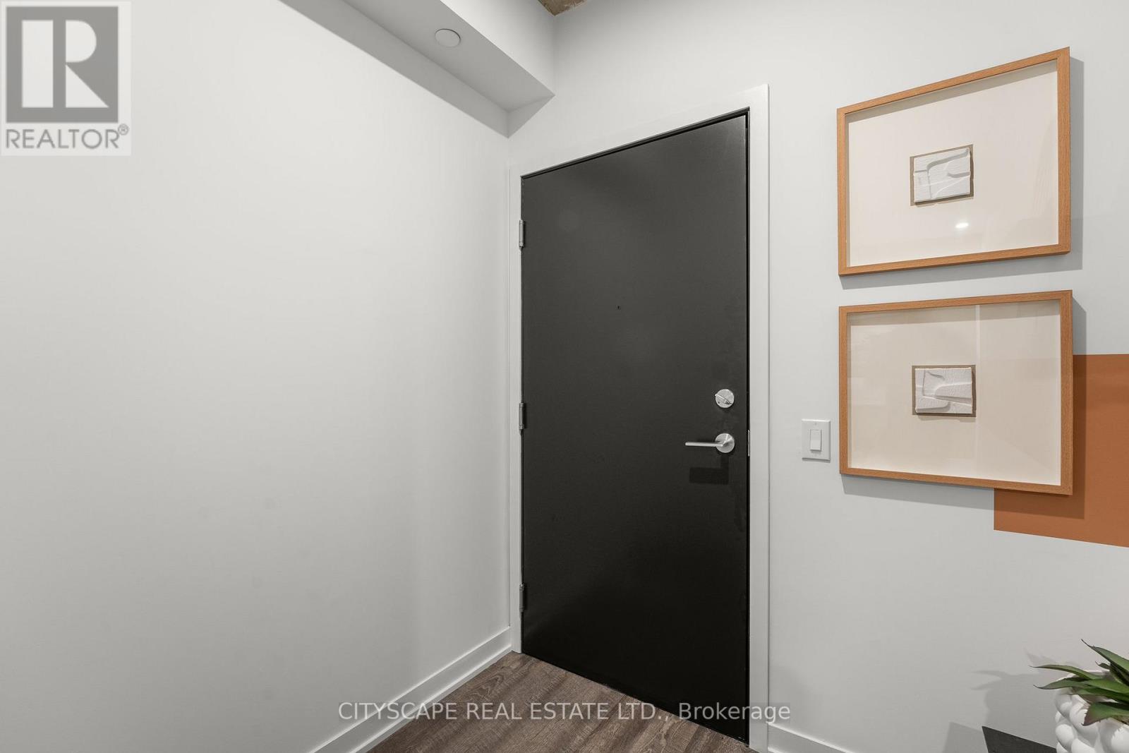 911 - 1808 St. Clair Avenue W, Toronto, Ontario  M6N 0C1 - Photo 2 - W12719510