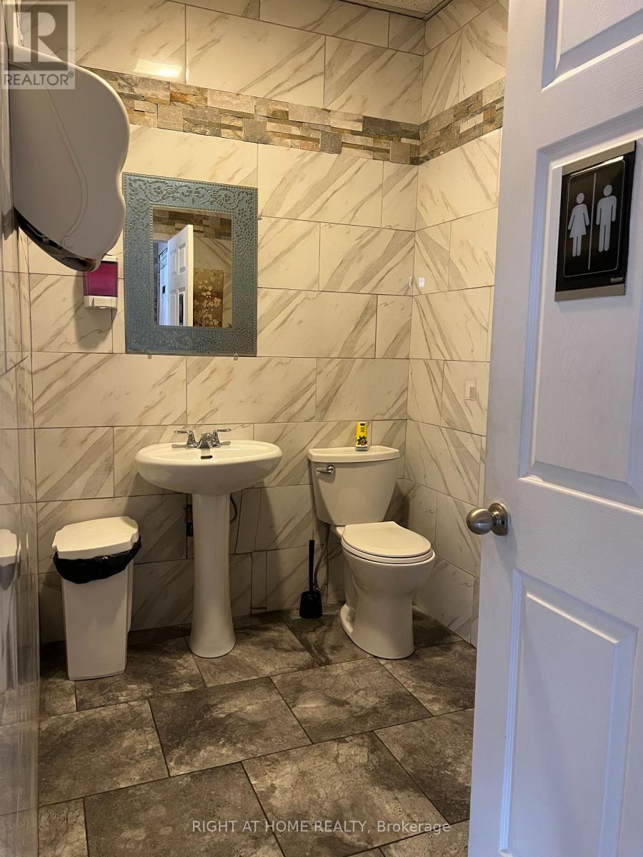 543 Speedvale Avenue E, Guelph, Ontario  N1E 1P7 - Photo 16 - X12719500