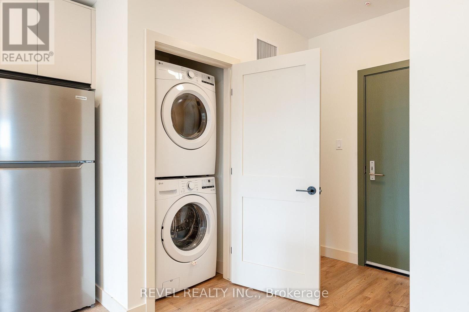 403 - 4390 Hillview Drive, Lincoln, Ontario  L0R 1B8 - Photo 8 - X12719508