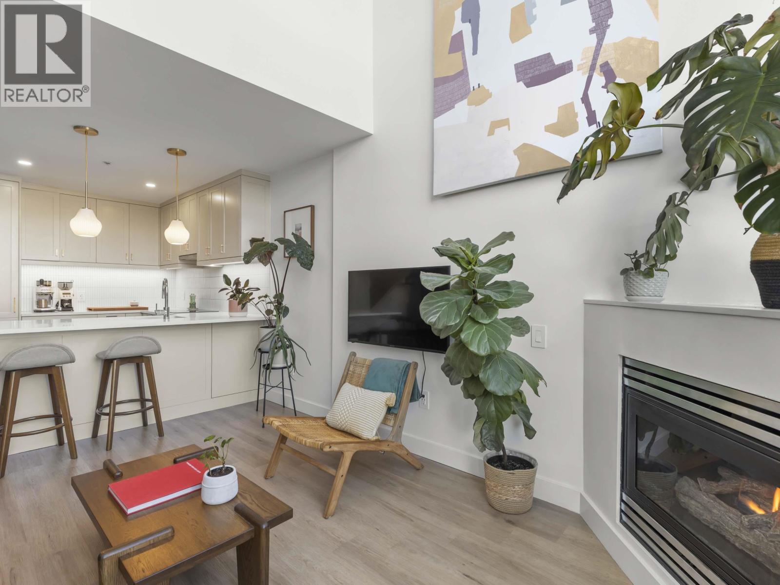 301 418 E Broadway, Vancouver, British Columbia  V5T 1X2 - Photo 3 - R3081693