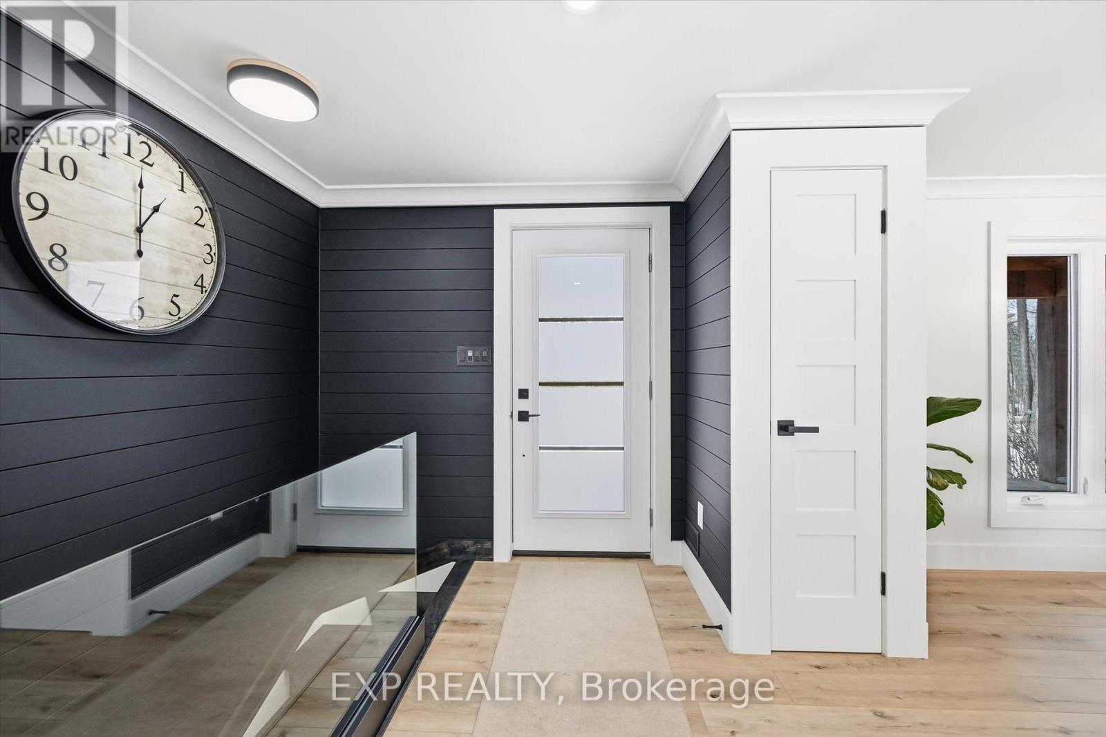 220 5th Line, Haldimand, Ontario  N3W 2A5 - Photo 3 - X12719514