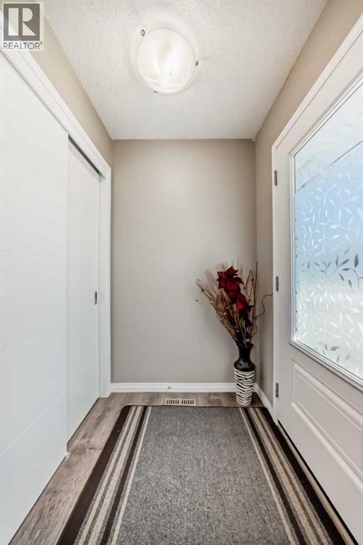 48 Yorkville Avenue Sw, Calgary, Alberta  T2X 4J5 - Photo 5 - A2266735