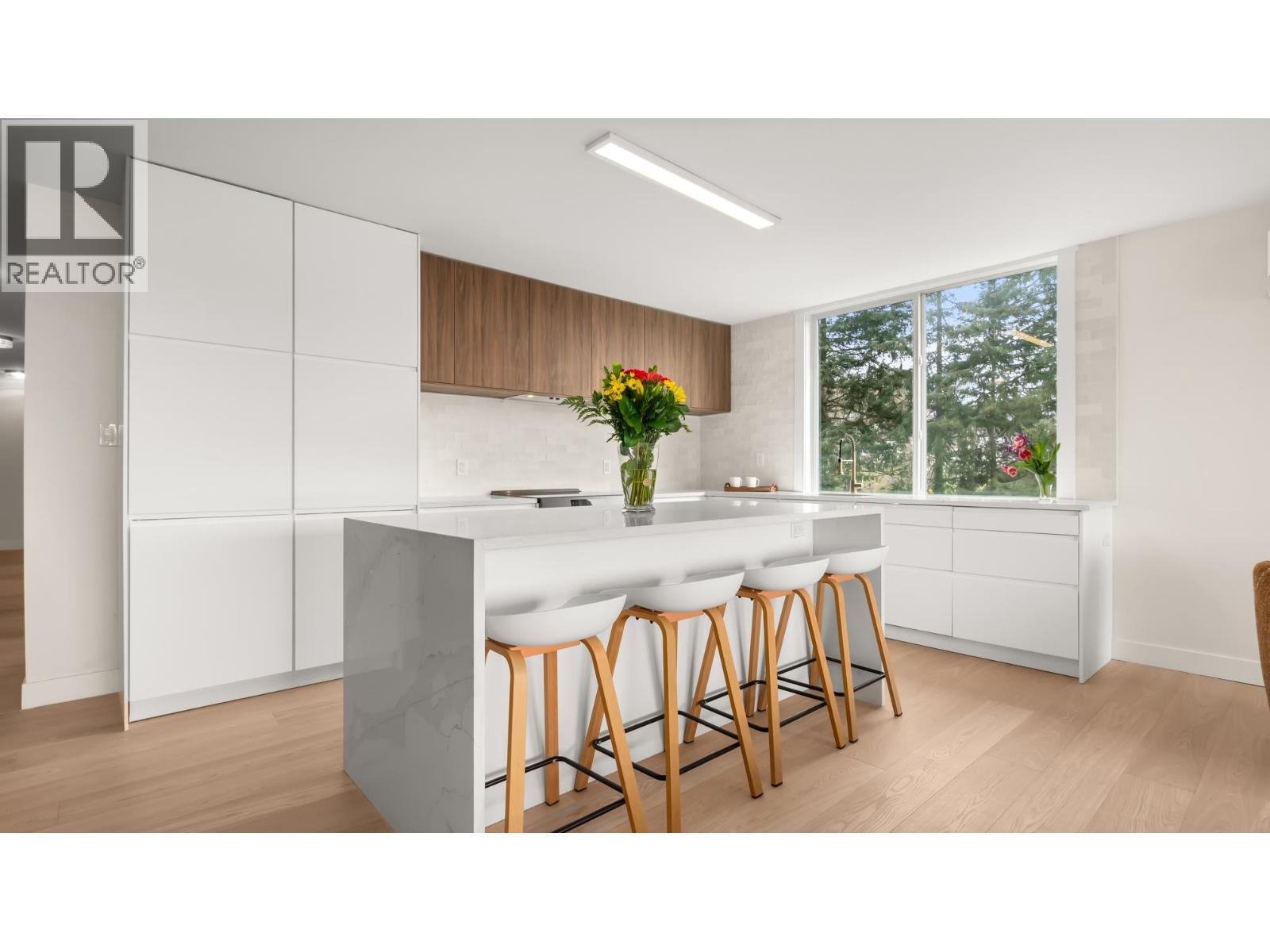 401 475 13th Street, West Vancouver, British Columbia  V7T 2N7 - Photo 9 - R3081961