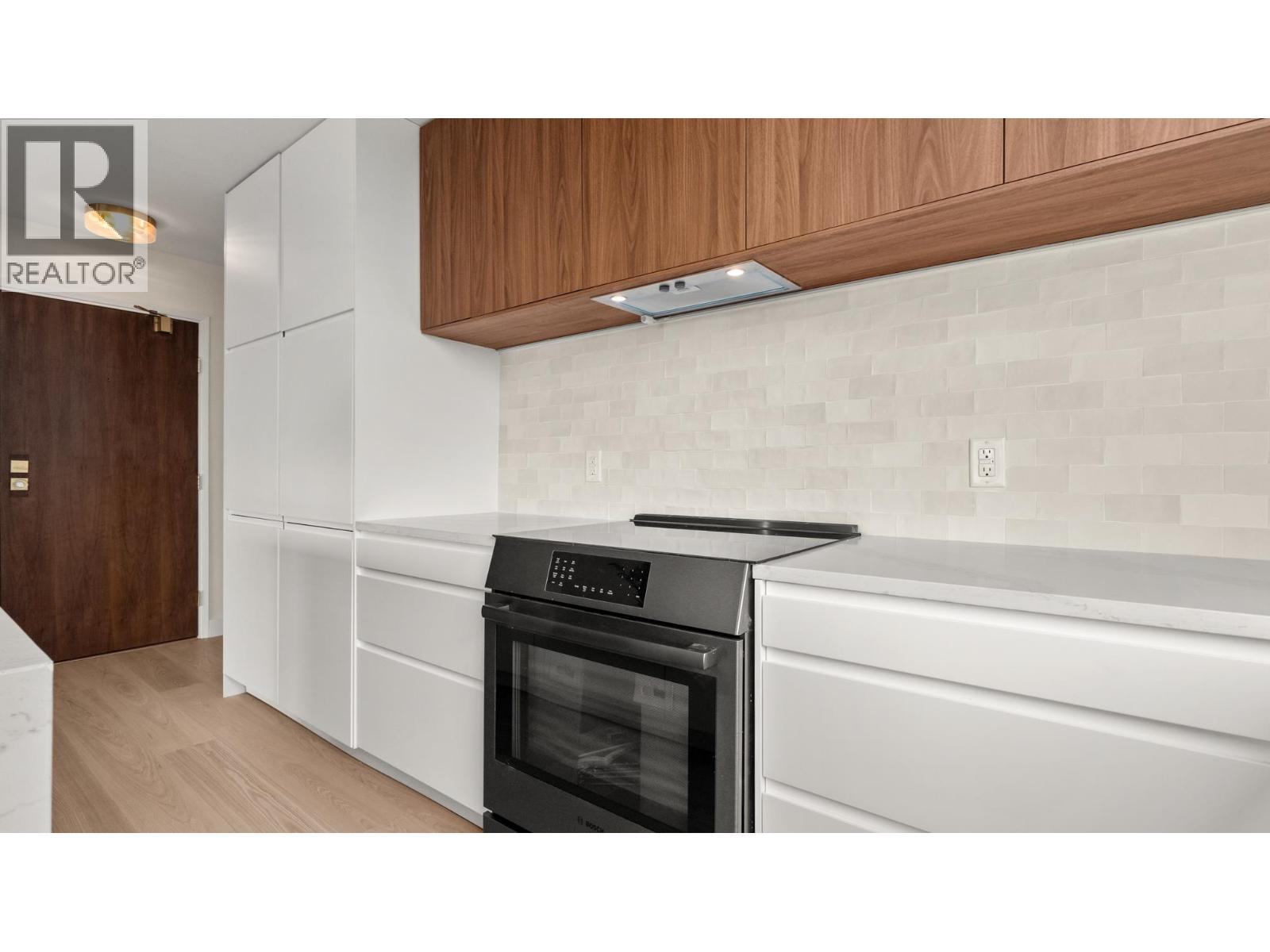 401 475 13th Street, West Vancouver, British Columbia  V7T 2N7 - Photo 12 - R3081961