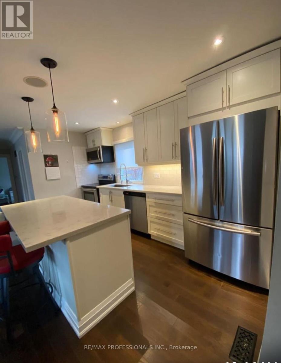 58 Rutledge Road, Mississauga, Ontario  L5M 1H4 - Photo 7 - W12718862