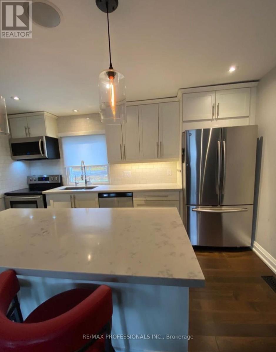 58 Rutledge Road, Mississauga, Ontario  L5M 1H4 - Photo 9 - W12718862