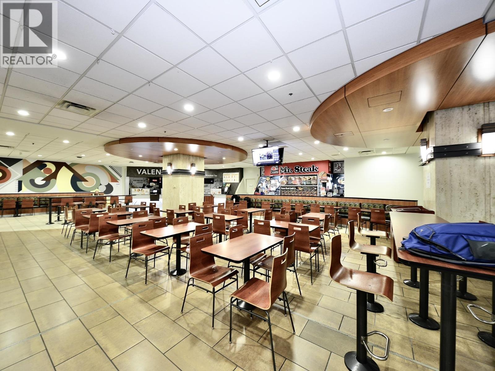 Listing Picture 5 of 17 : 224 1055 W GEORGIA STREET, Vancouver / 溫哥華 - 魯藝地產 Yvonne Lu Group - MLS Medallion Club Member