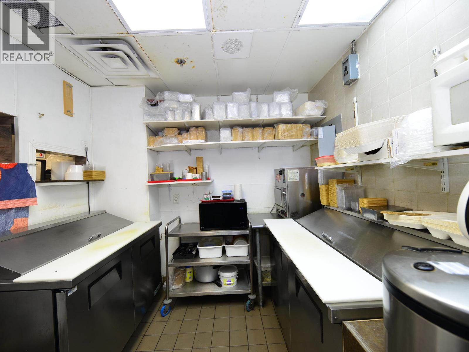 Listing Picture 7 of 17 : 224 1055 W GEORGIA STREET, Vancouver / 溫哥華 - 魯藝地產 Yvonne Lu Group - MLS Medallion Club Member