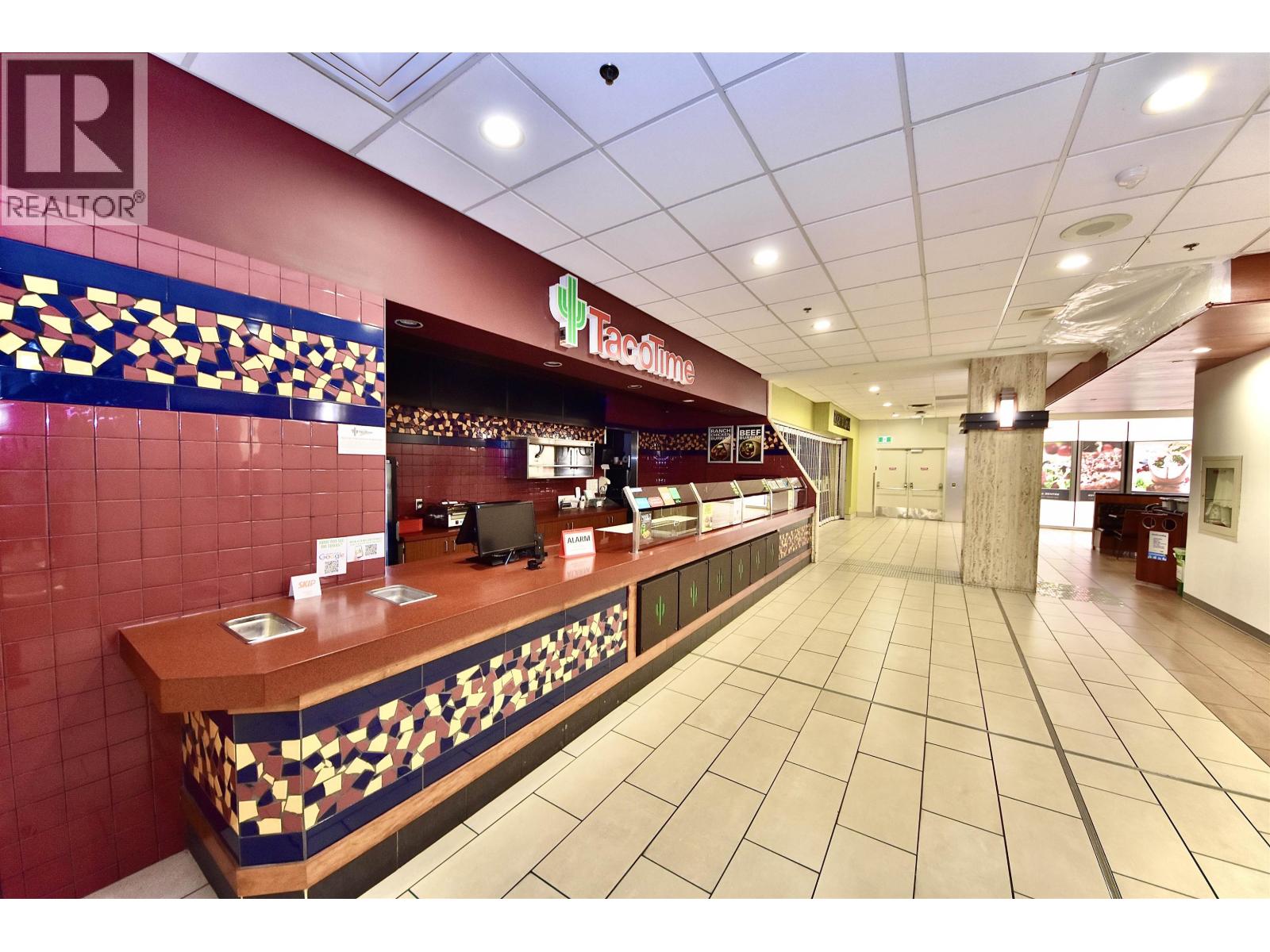 Listing Picture 16 of 17 : 224 1055 W GEORGIA STREET, Vancouver / 溫哥華 - 魯藝地產 Yvonne Lu Group - MLS Medallion Club Member