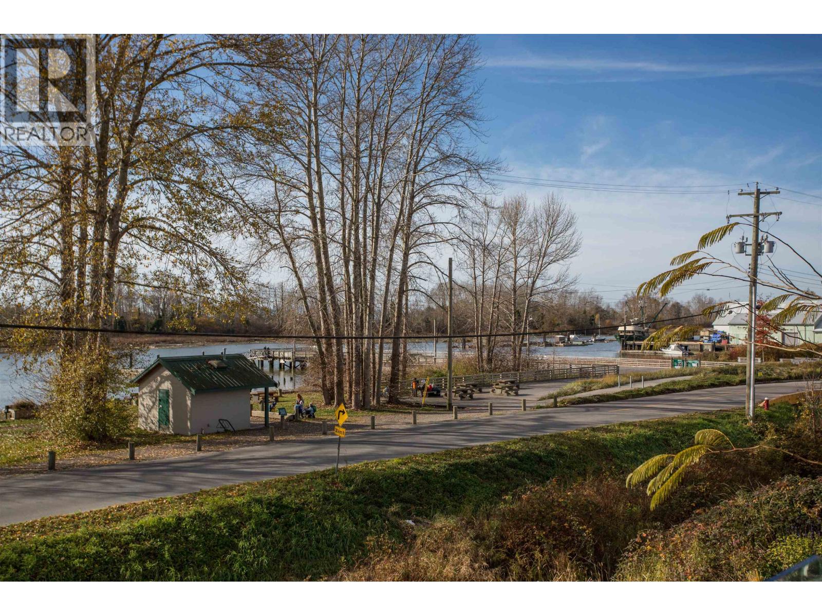 Listing Picture 2 of 36 : 202 13251 PRINCESS STREET, Richmond / 烈治文 - 魯藝地產 Yvonne Lu Group - MLS Medallion Club Member