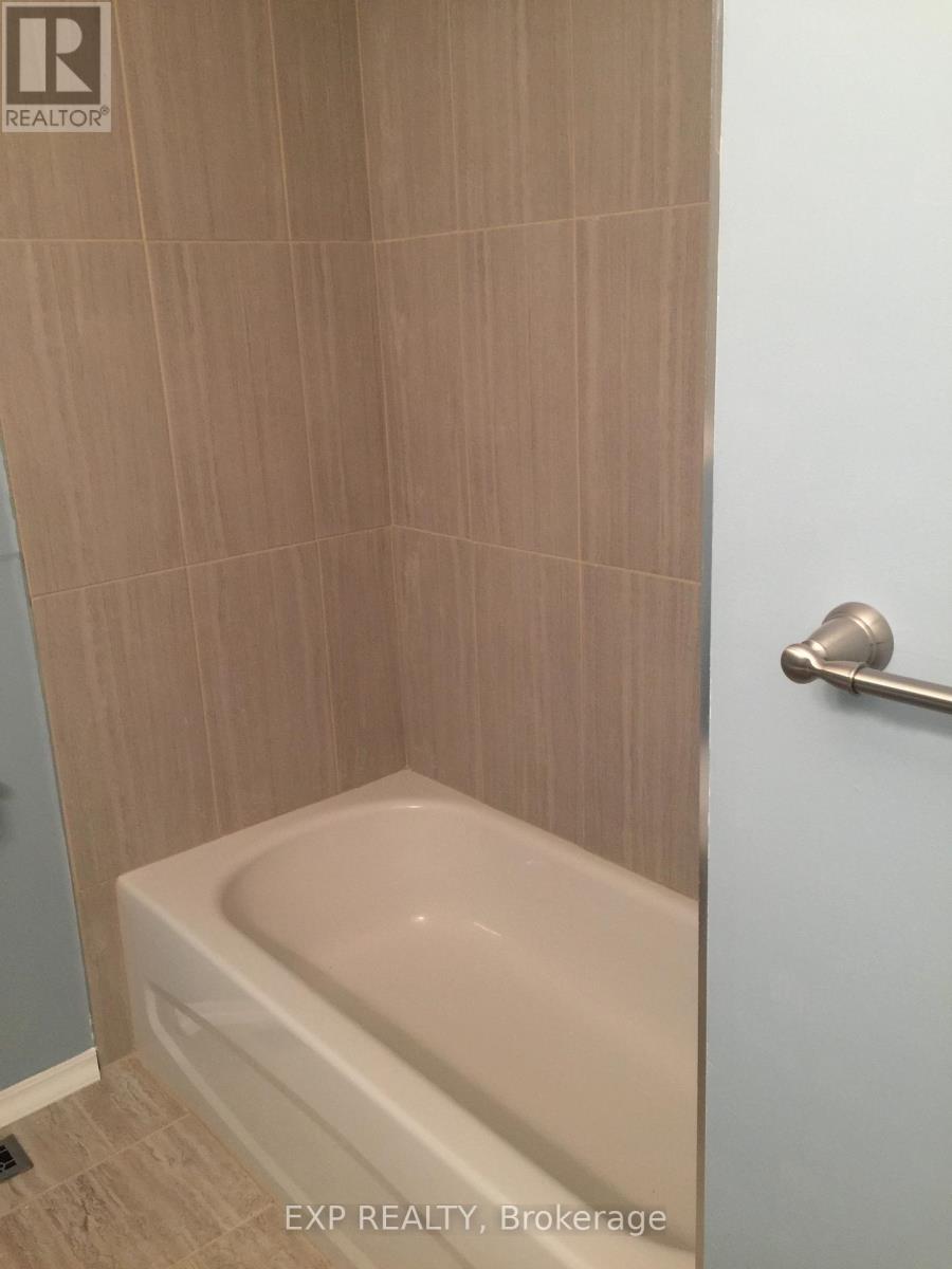 358 Adelaide Avenue E, Oshawa, Ontario  L1G 2A1 - Photo 9 - E12719524