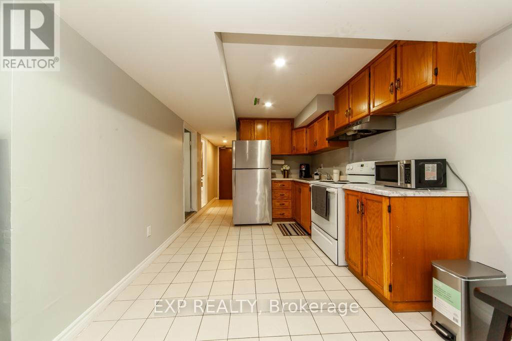 1447 Fleming Court, Oshawa, Ontario  L1J 8B1 - Photo 2 - E12719532