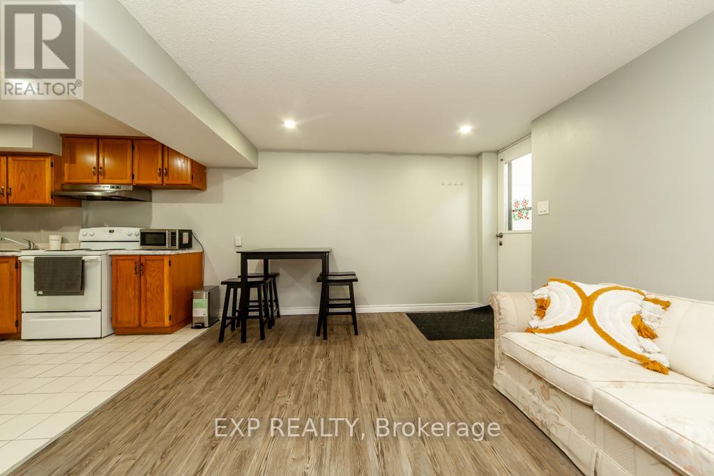 1447 Fleming Court, Oshawa, Ontario  L1J 8B1 - Photo 3 - E12719532