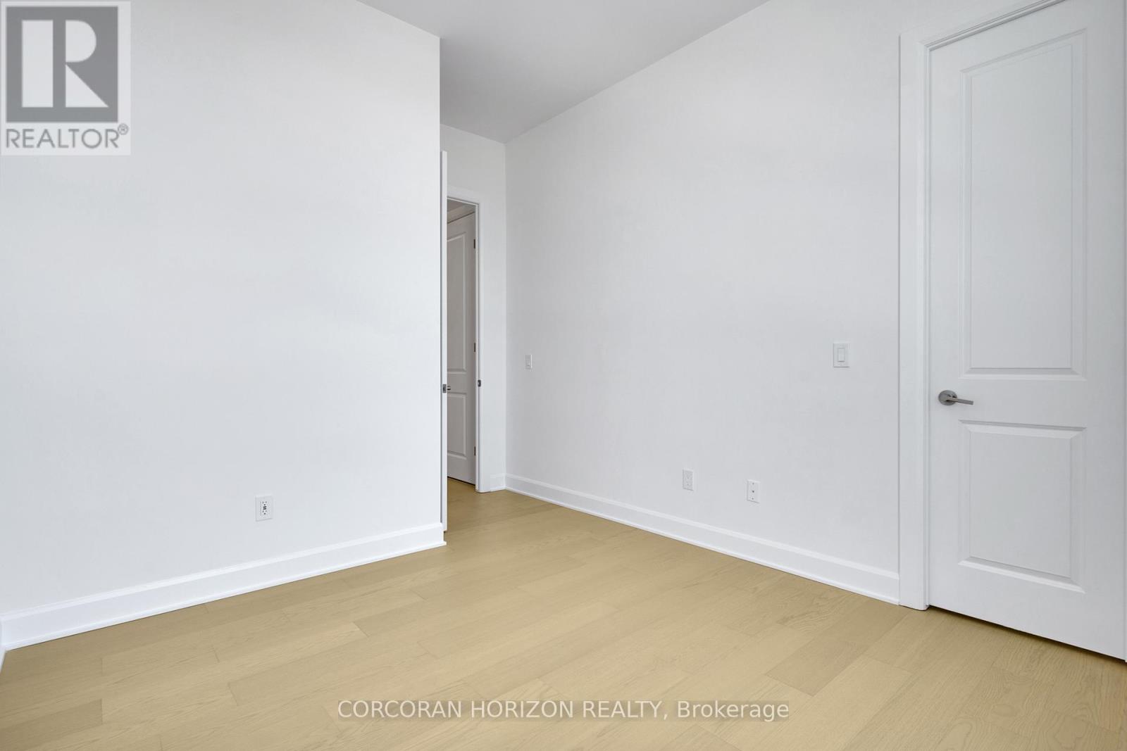 2007 - 3240 William Coltson Avenue, Oakville, Ontario  L6H 8C8 - Photo 10 - W12719528