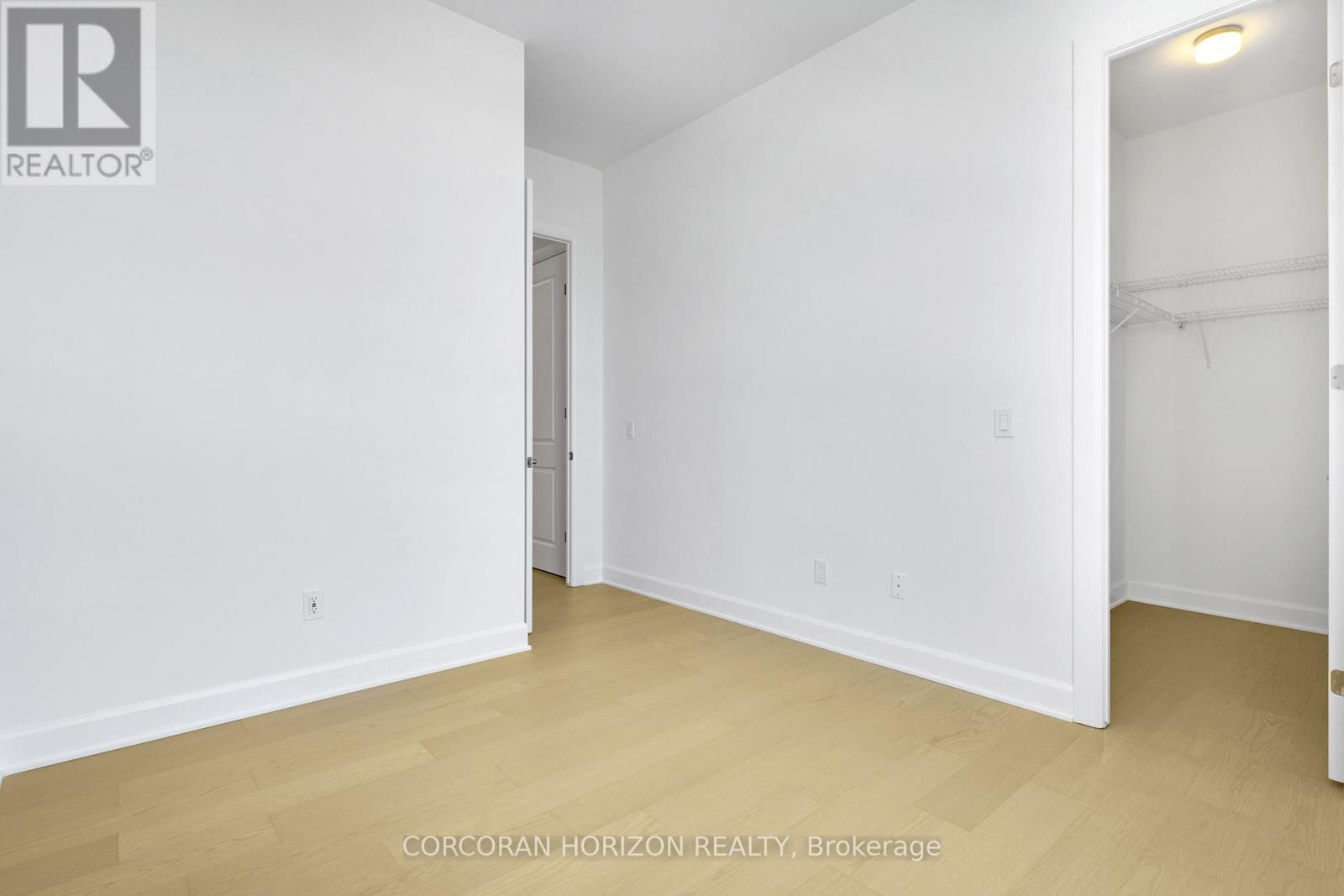 2007 - 3240 William Coltson Avenue, Oakville, Ontario  L6H 8C8 - Photo 9 - W12719528