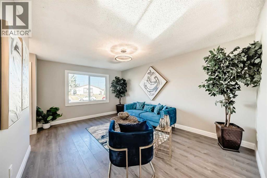 199 Maitland Drive Ne, Calgary, Alberta  T2A 5C1 - Photo 7 - A2263570