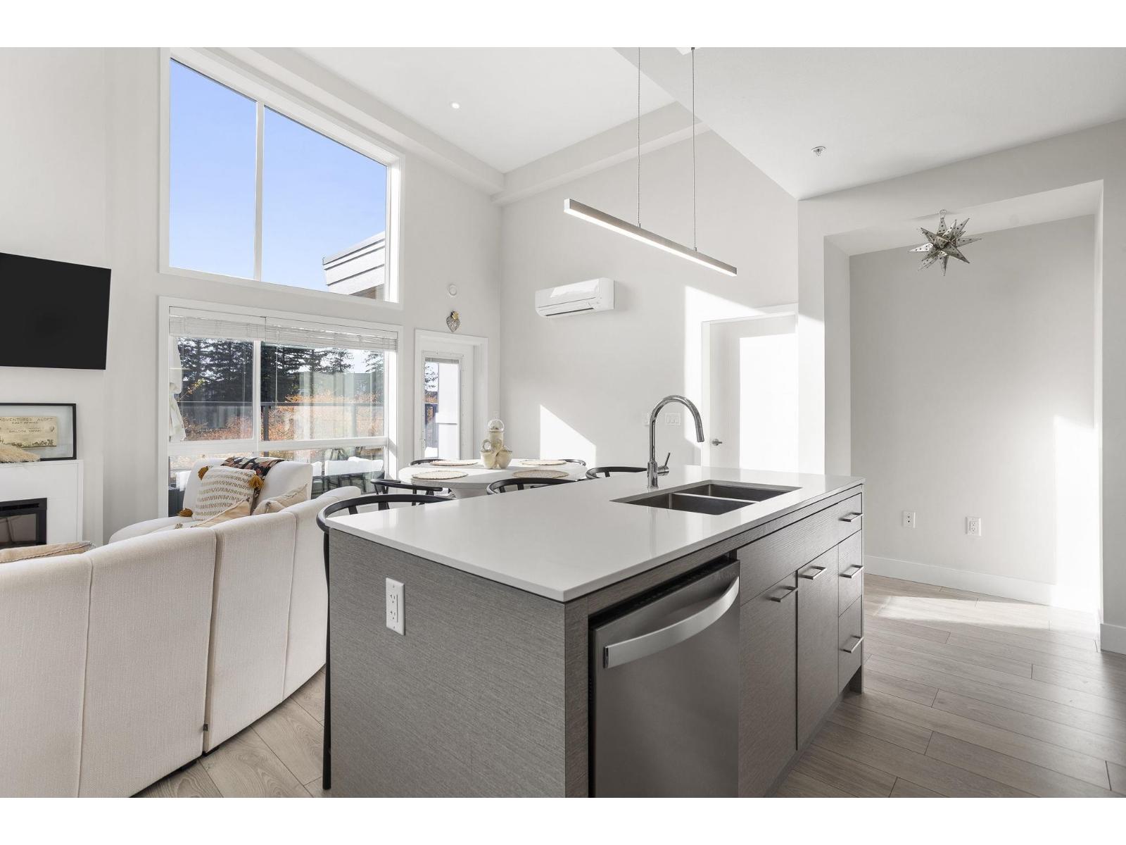 401 45500 Market Way, Garrison Crossing, Chilliwack, British Columbia  V2R 6G5 - Photo 6 - R3071876