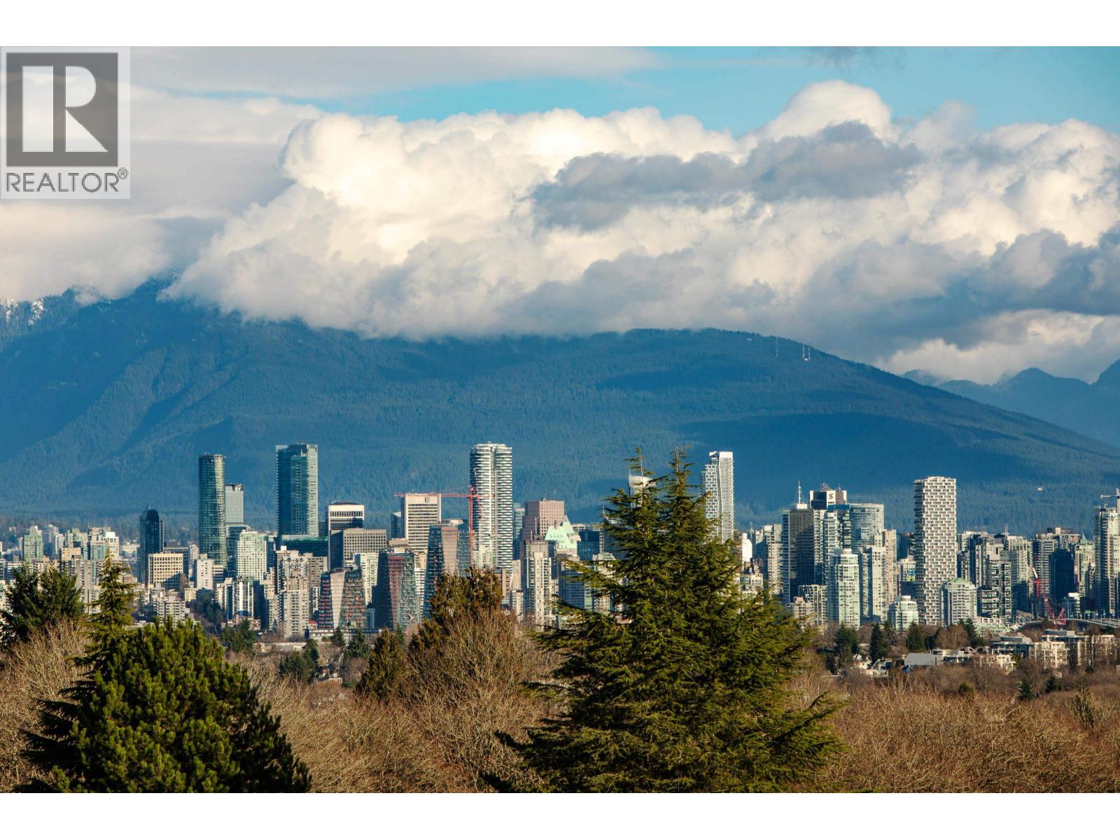 3711 W 24TH AVENUE, Vancouver, British Columbia